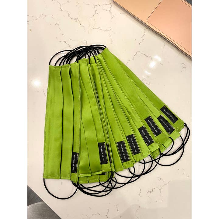 MUNELLE DE VIE – Großhandel Nicht-medizinische Einwegmaske – Munelle De Vie Handgefertigte Gesichtsmaske aus Seide2