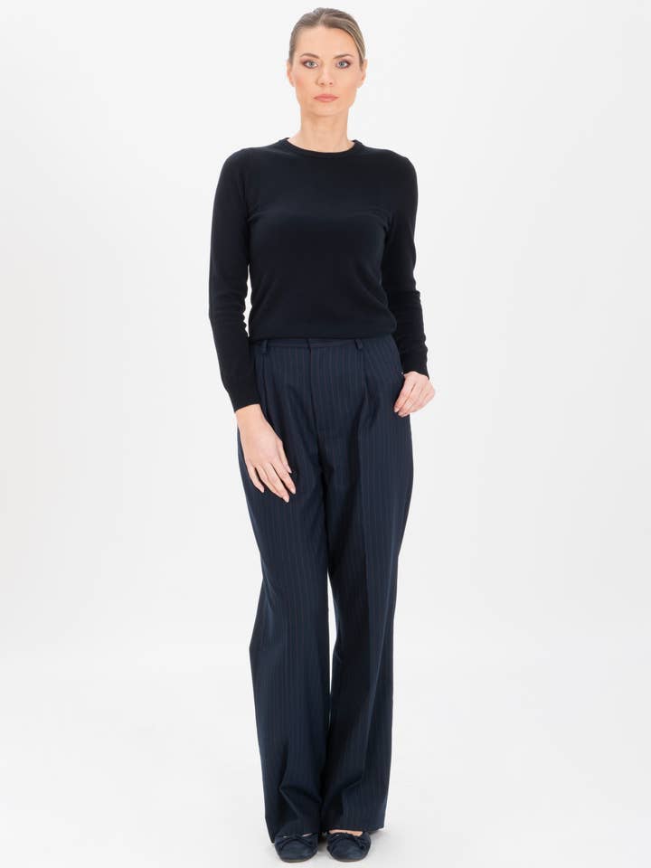 Sweater med rund hals i blå, grå, sort, tobak for engroshandel hos EUTHEA’