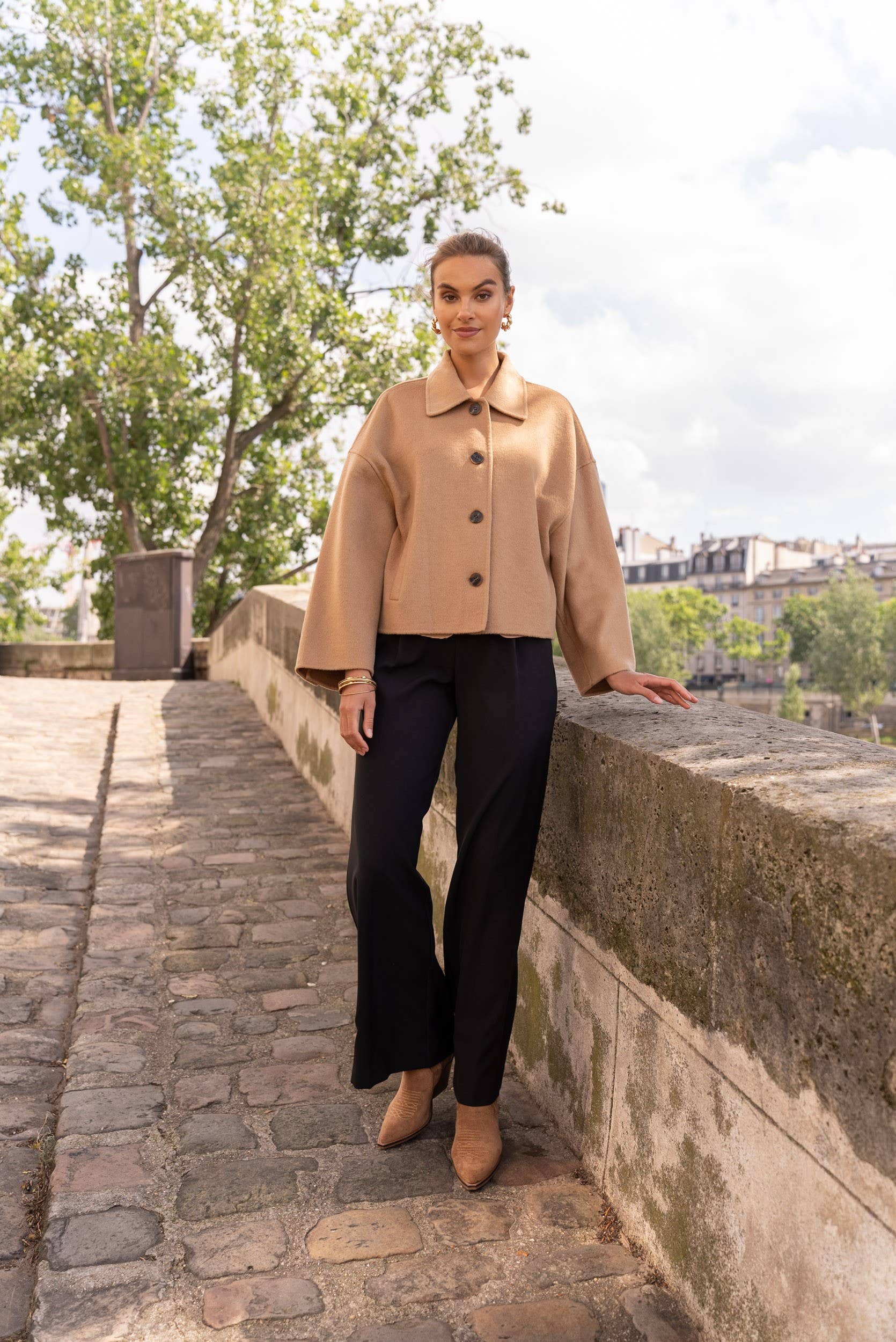 Attentif Paris - Vendita all'ingrosso Cappotto - Donna - Cappotto corto oversize artigianale in misto lana39