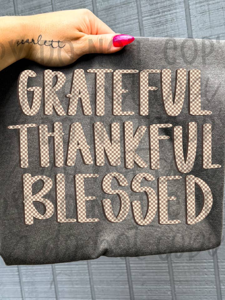 Grato Agradecido Abençoado (CC Pepper T-Shirt) por atacado de Twisted Image Tees Wholesale