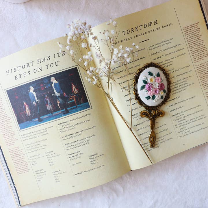 Finer Embroidery – wholesale Compact mirror – Vintage Embroidered Compact Mirror