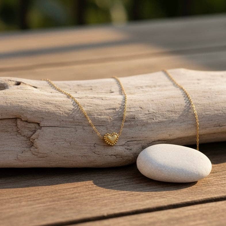 OE! - Wholesale Pendant/Charm Necklace - HELIOS CORE - 18K Gold Plated Steel Necklace with Heart Pendant1