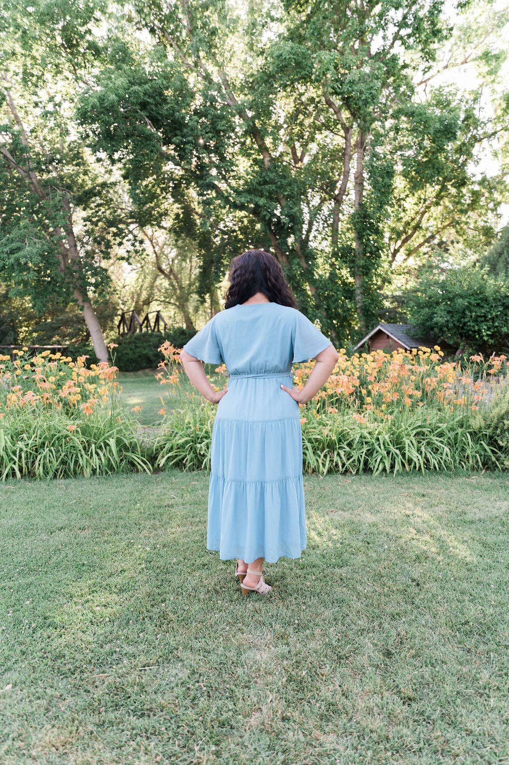 Peony Alley - Vendita all'ingrosso Vestito - Donna - Abito midi tinta unita color ambra11