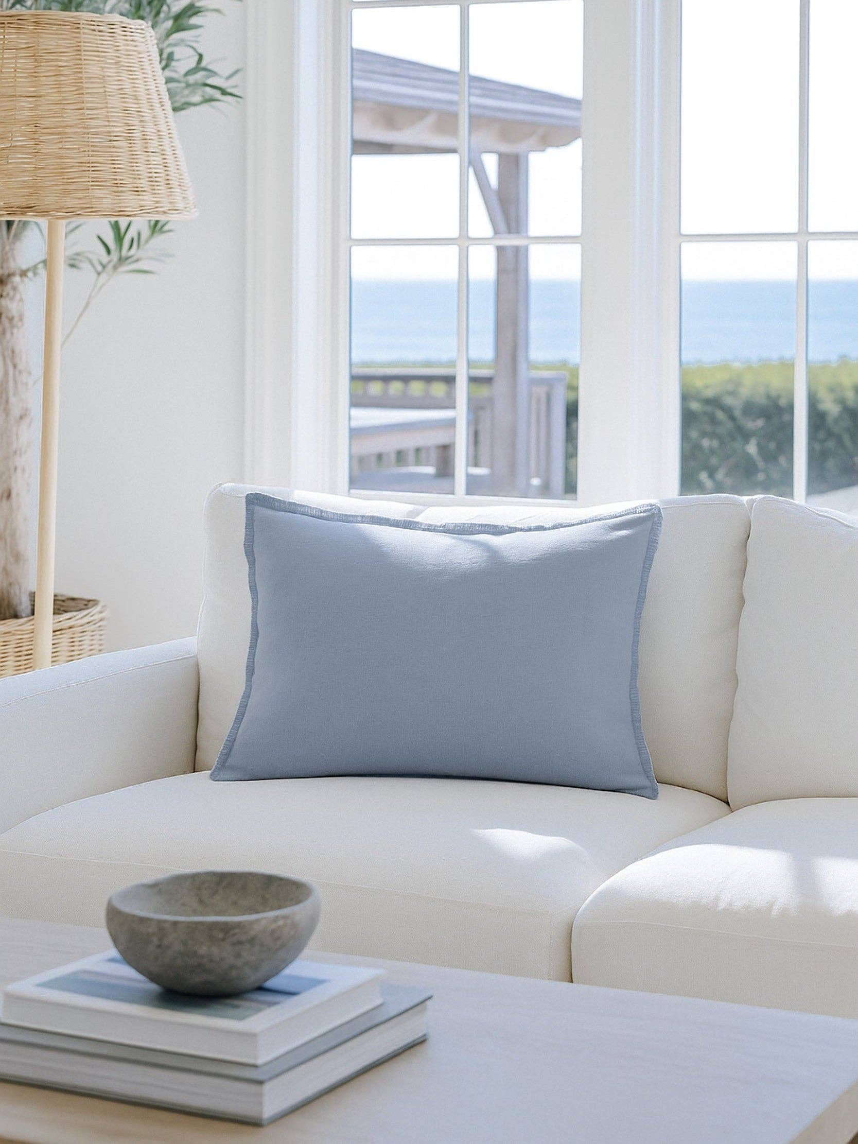 Anaya Home - Vendita all'ingrosso Cuscini decorativi - Cuscini in Lino Blu Chambray con Frange Blu2