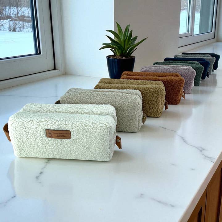 Emmanuel Création – Großhandel Kosmetiktasche – Unisex – Nomadenkoffer S, „Bouclette“ taupe4