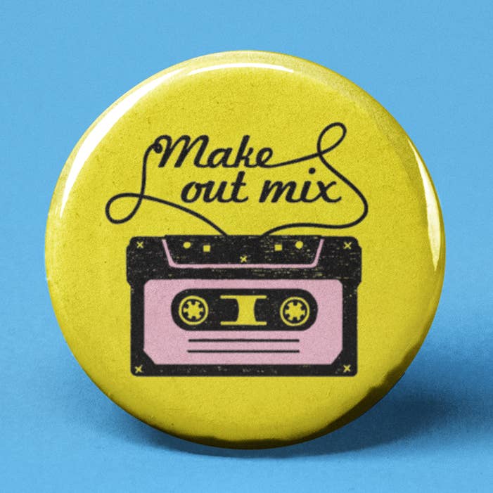 Gör ut Mix Tape Pinback Knapp för wholesale av The Pin Pal Club
