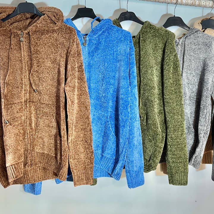 Sweat à capuche en chenille Aucun tarif ajouté pour la vente par Karamel Collection