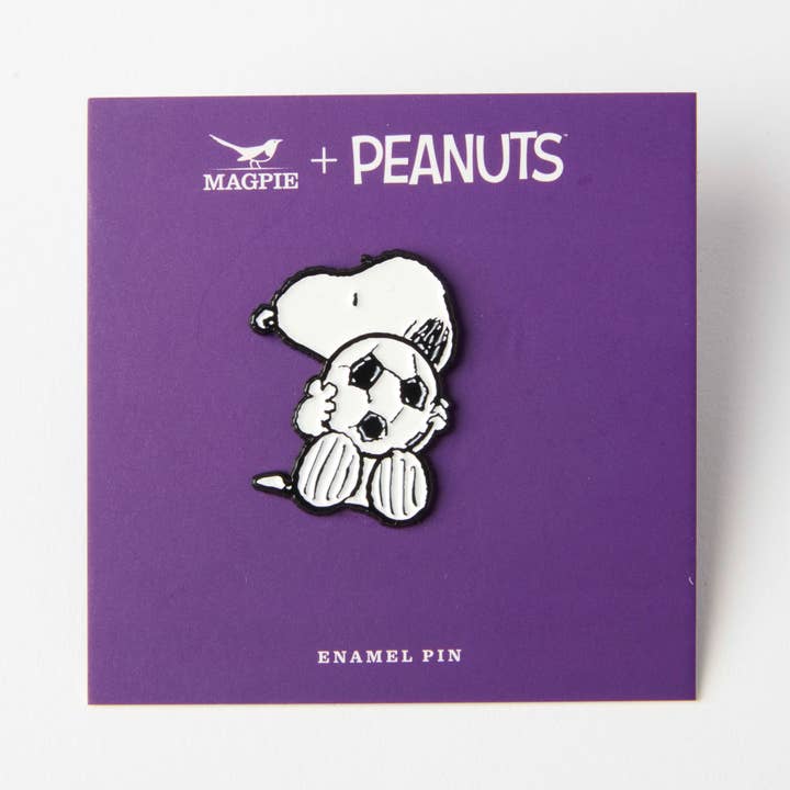 Magpie - Wholesale Lapel Pin/Button - Peanuts Sport Pin - Football
