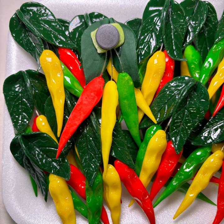 Magnets Market - Wholesale Magnet - Triple Chili Peppers Kitchen Magnet2