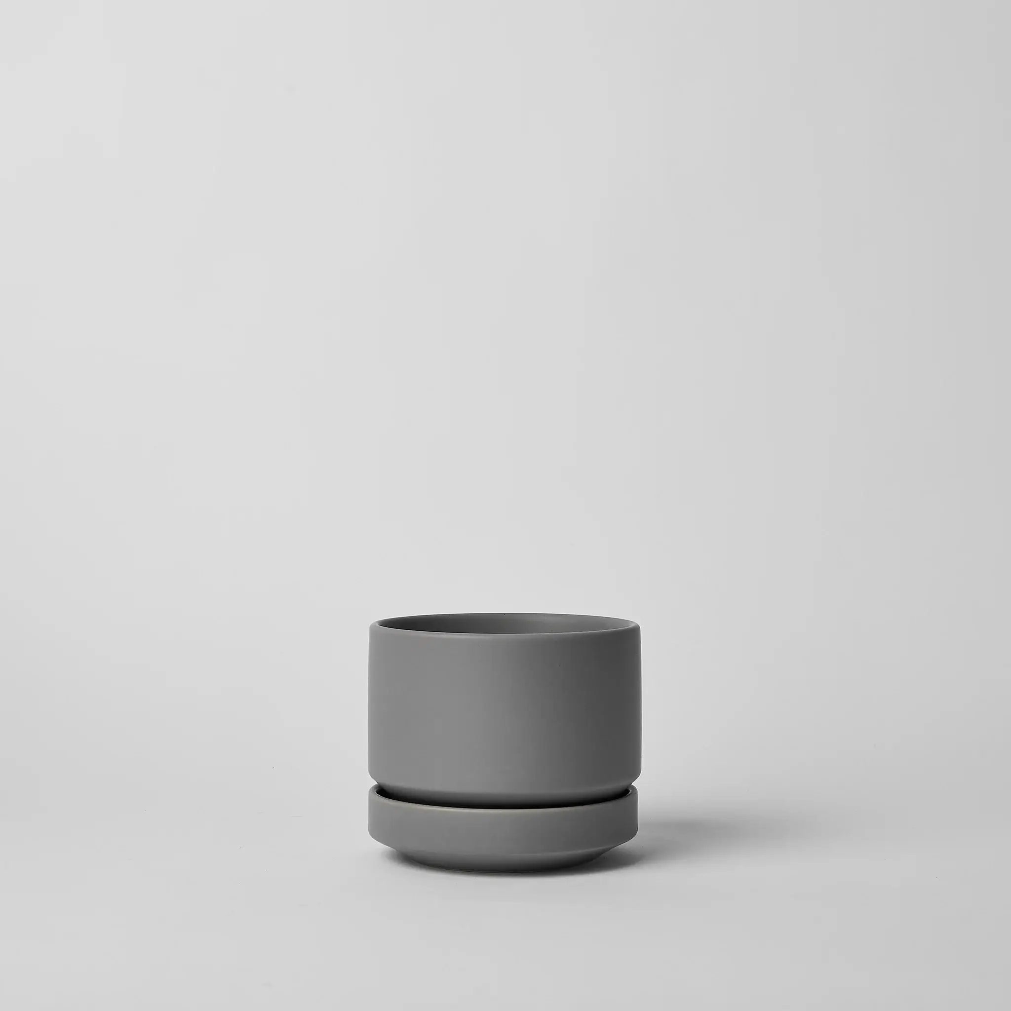 LBE Design - Wholesale Plant Pot Stand - Round Two Planter18