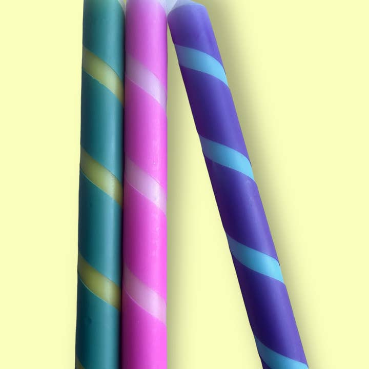 The Colour Emporium - Vente Bougies/bougeoirs coniques - Trio de bougies de dîner VIVID FUSION DIP Dye1