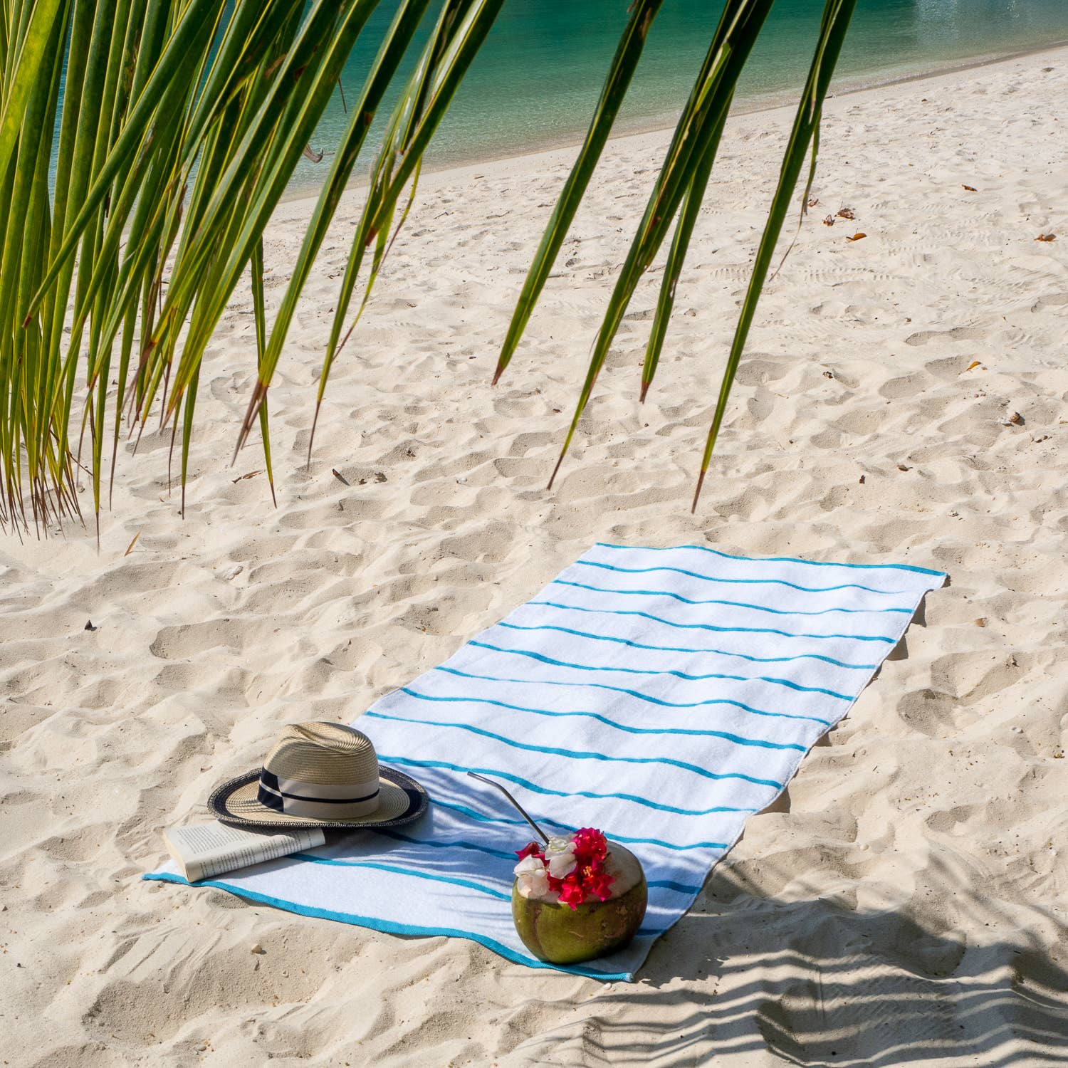 Arkwright Home - Wholesale Beach Towel - Las Rayas Striped Pool/Beach Towel 2