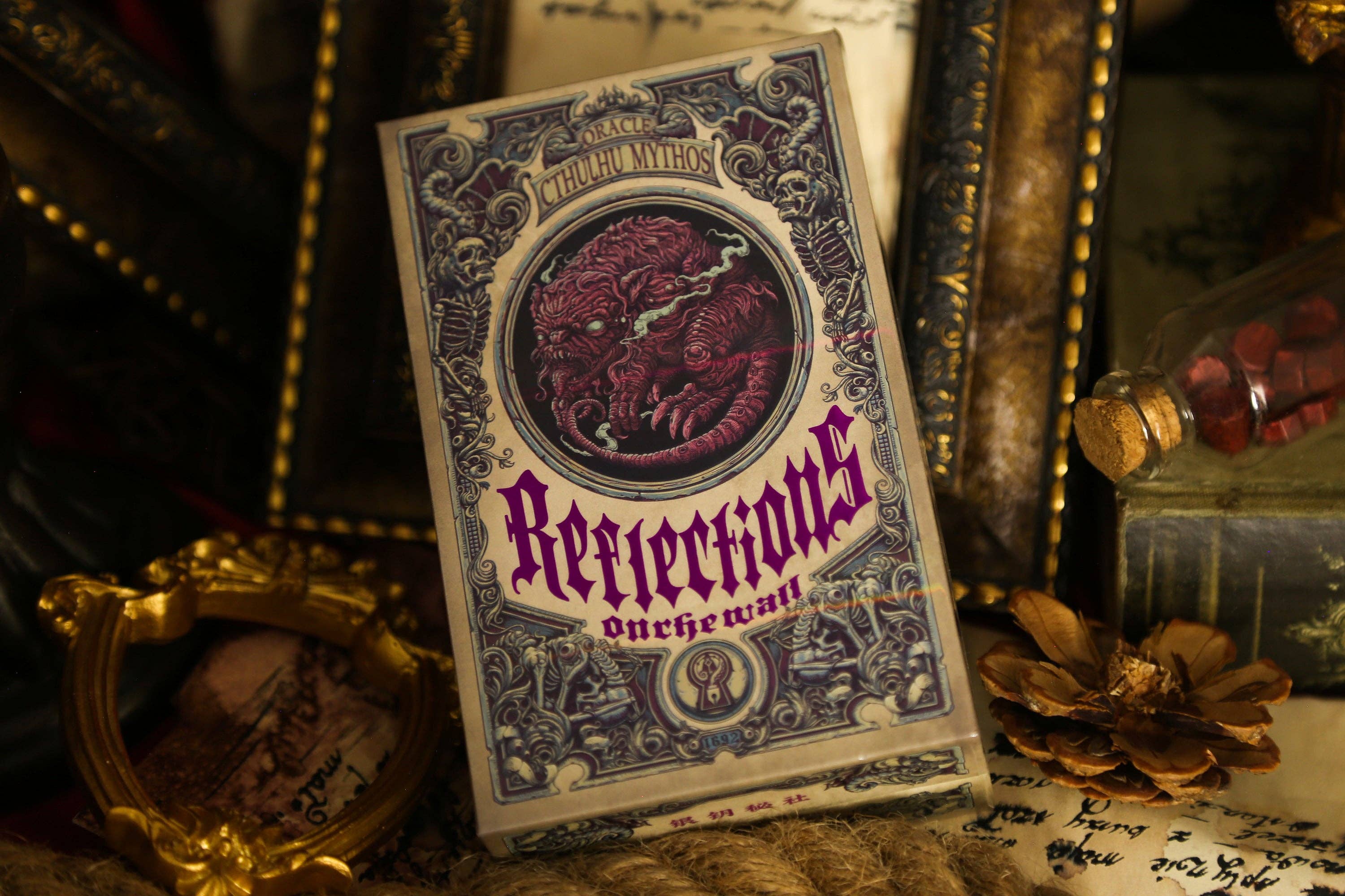 Vermilion Collection - Wholesale Tarot Cards - Reflections on the Wall Cthulhu Mythos Oracle1