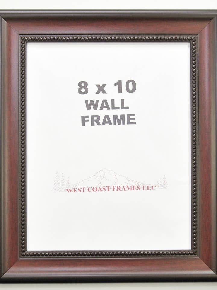 967 - Cadre photo traditionnel en polyéthylène perlé de 1 1/2 po en cerisier pour la vente par West Coast Frames LLC