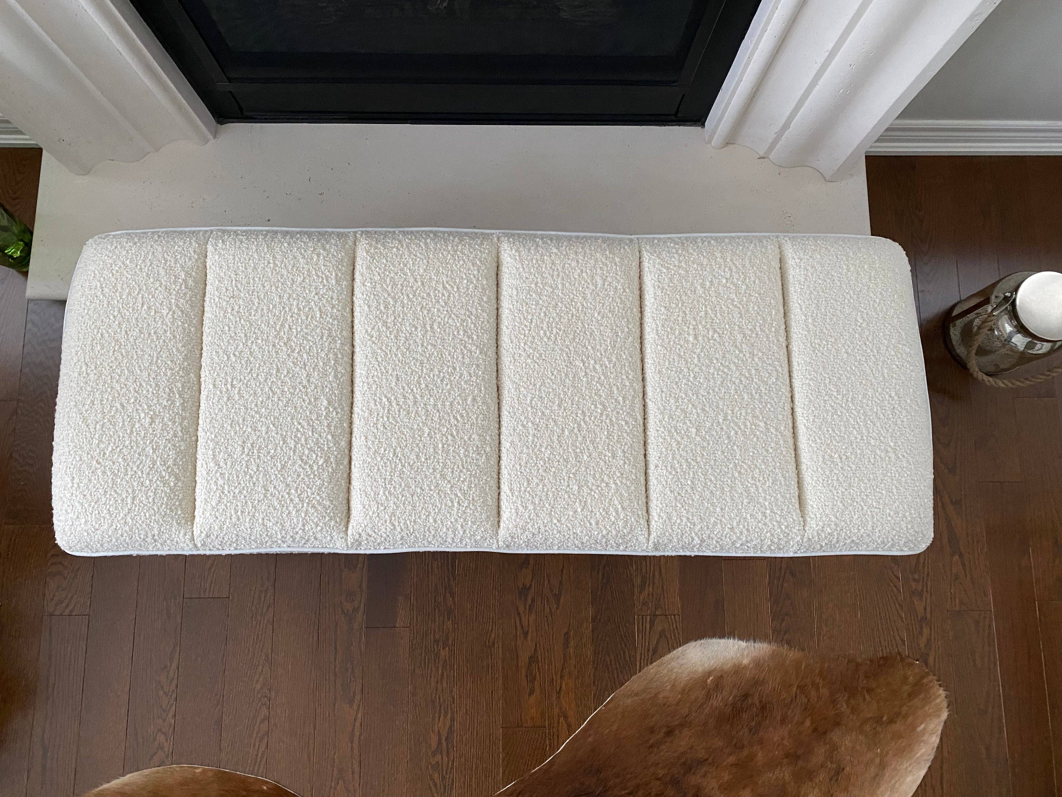 Seat4uhome - Vendita all'ingrosso Panche - Panca Hendrehaim Boucle imbottita con cuscino da 48"3