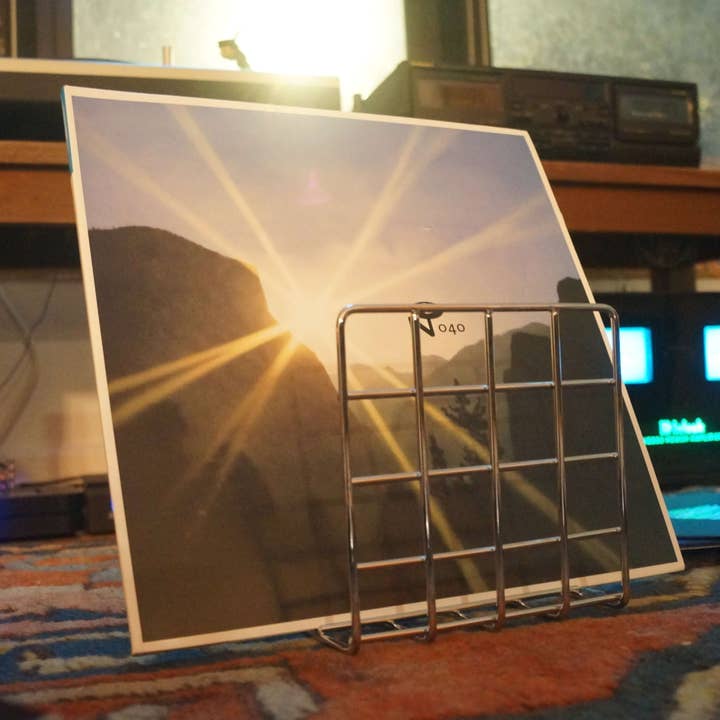 Olio - Wholesale Magazine Rack - Churvy Record & Book Storage Stand (Chrome Wire Rack)2