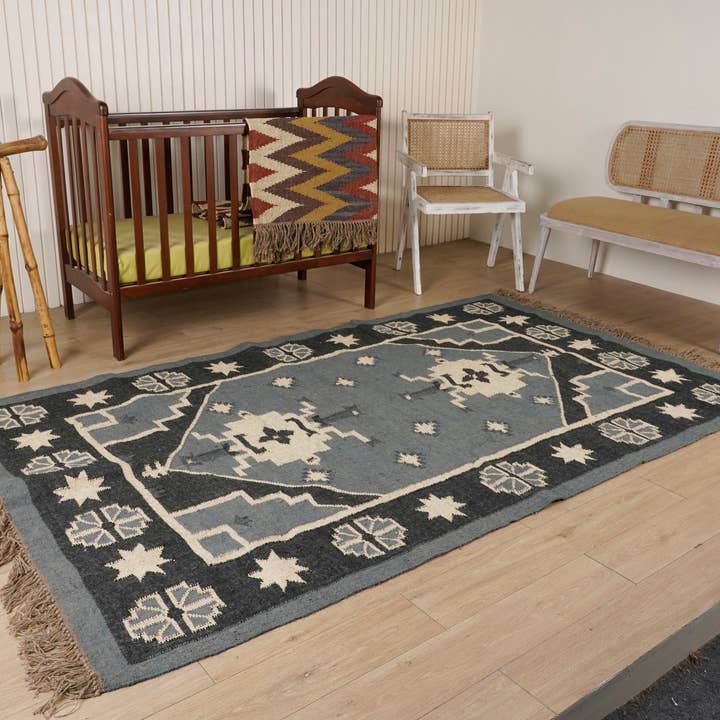 Håndlavet Uldtæppe Jute Kilim Tæppe Frynser Jute Tæppe Boho Dekor Tæppe for engroshandel hos Chouhan Rugs
