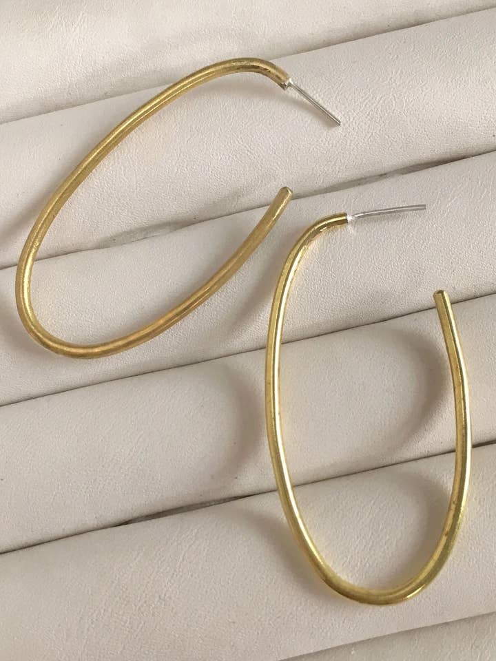 Cerceaux Jahada pour la vente par Mahnal Jewelry