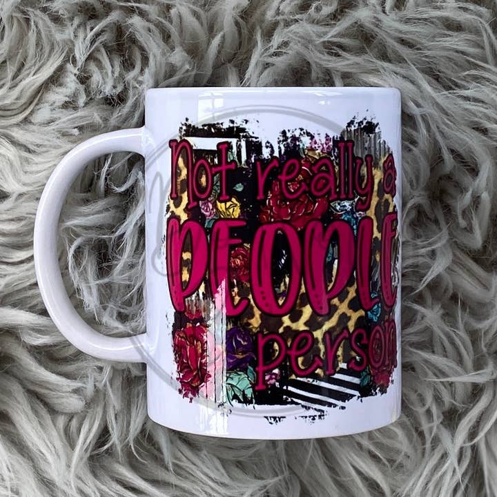 Tazza "Non proprio una persona socievole" per la vendita all'ingrosso da parte di Antisocial Designs