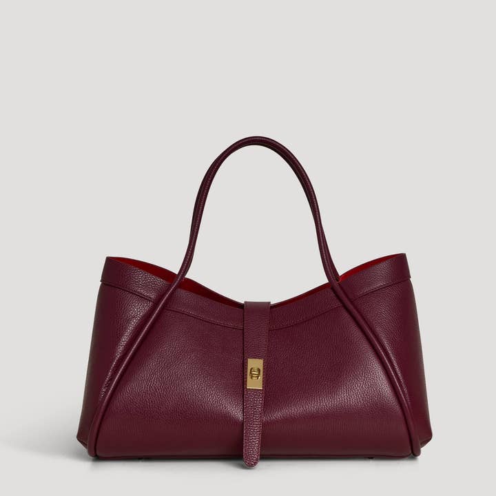 Borsa Mayfair in pelle Togo bordeaux and other Purchase Wholesale devenir bougie charroux. Free Returns & Net 60 Terms on Faire trending on Faire.