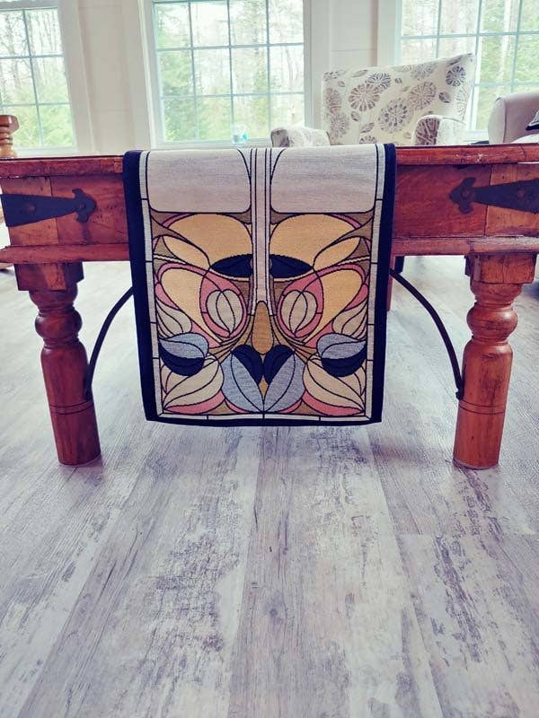 Rennie & Rose – Großhandel Tischläufer – Jugendstil-Tischläufer mit Blumenmuster, Peridot3