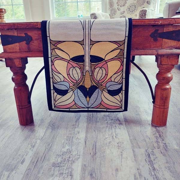 Rennie & Rose – Großhandel Tischläufer – Jugendstil-Tischläufer mit Blumenmuster, Peridot3