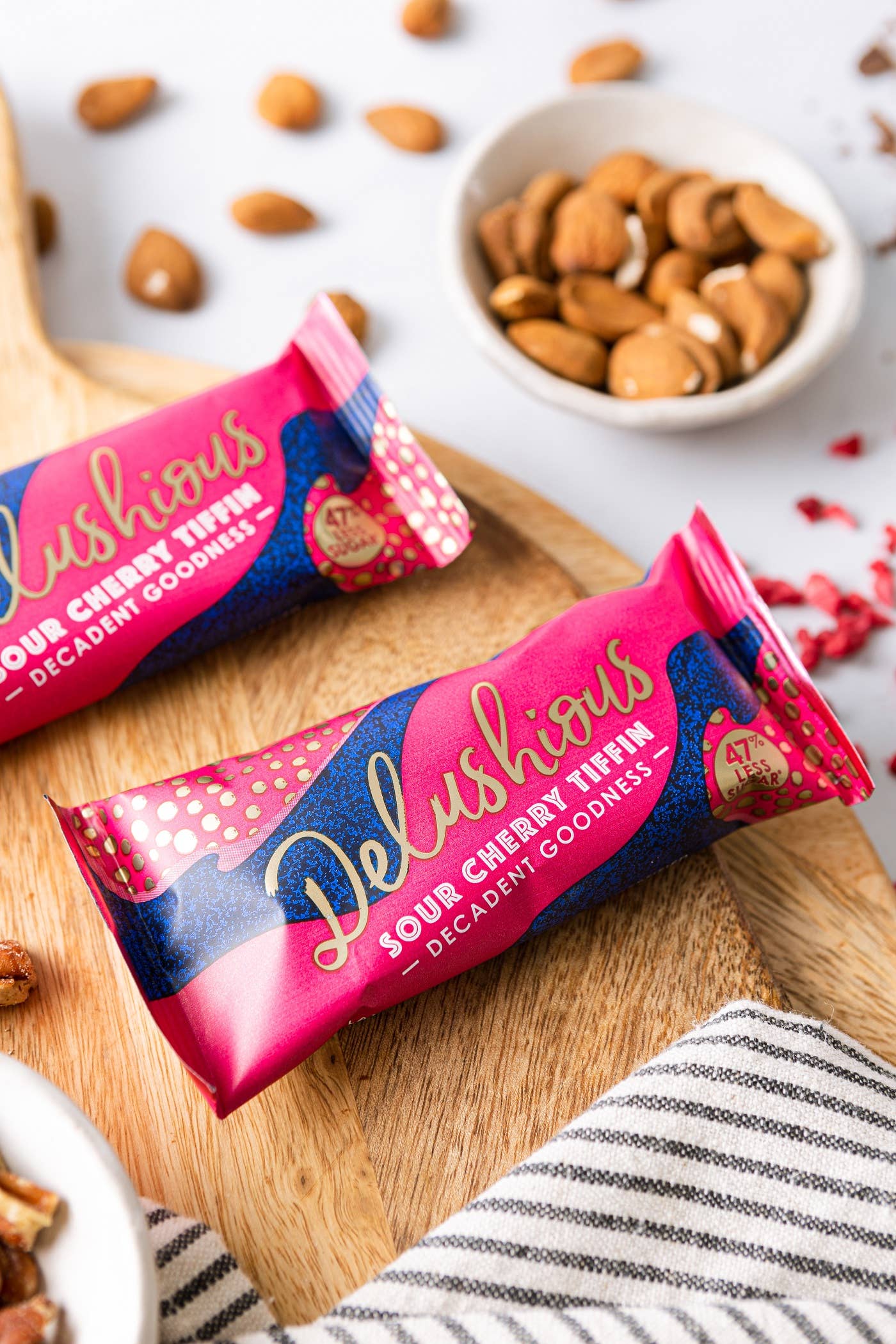 Delushious - Vente Gâteau - Tiffin à la cerise aigre - gâteau sans sucre, gluten et huile de palme4