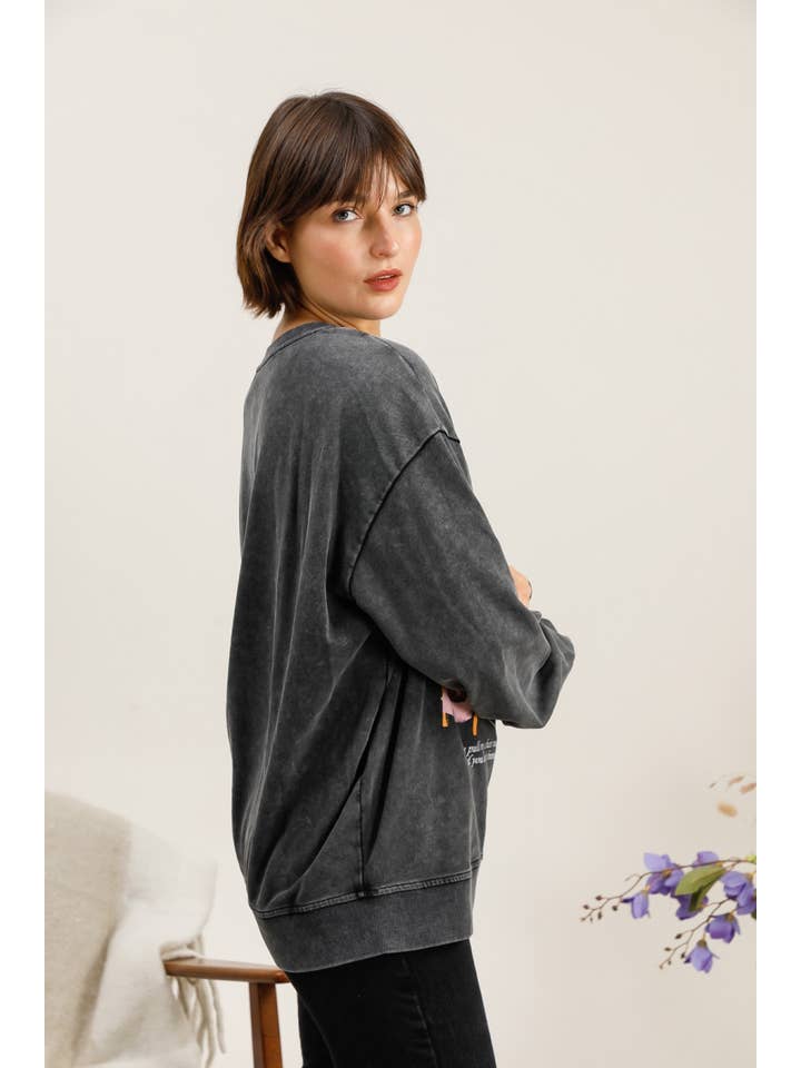 Attrait Paris - Wholesale Graphic Sweatshirt - Women's - Crew neck sweatshirt, faded effect design pattern2