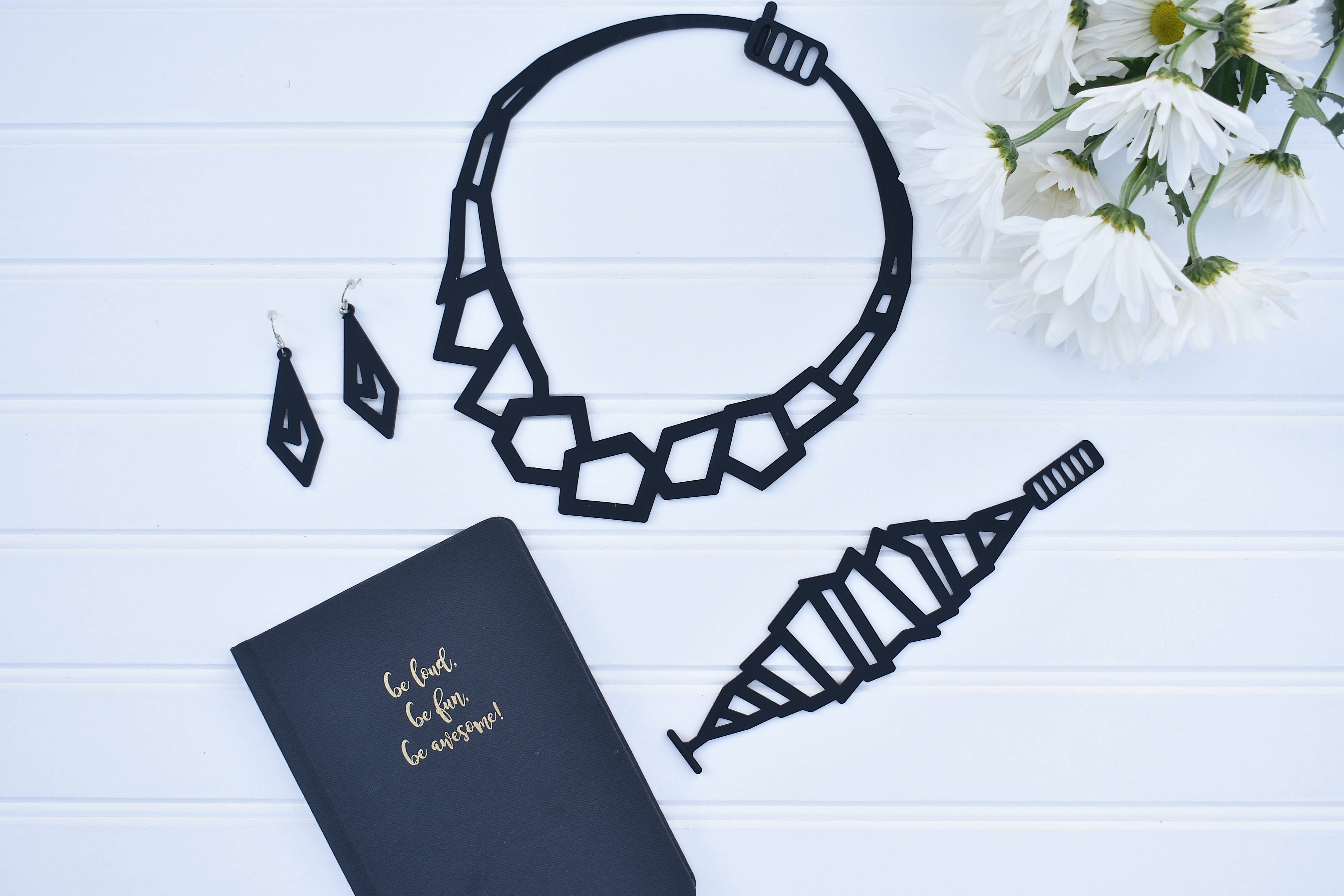 APARA Jewelry – wholesale Hängande örhängen – Trendiga örhängen5