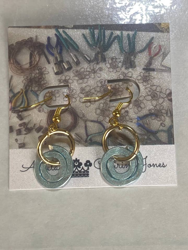 Sierlijke ronde hoepeloorbellen voor wholesale door Angela Catirina Jones