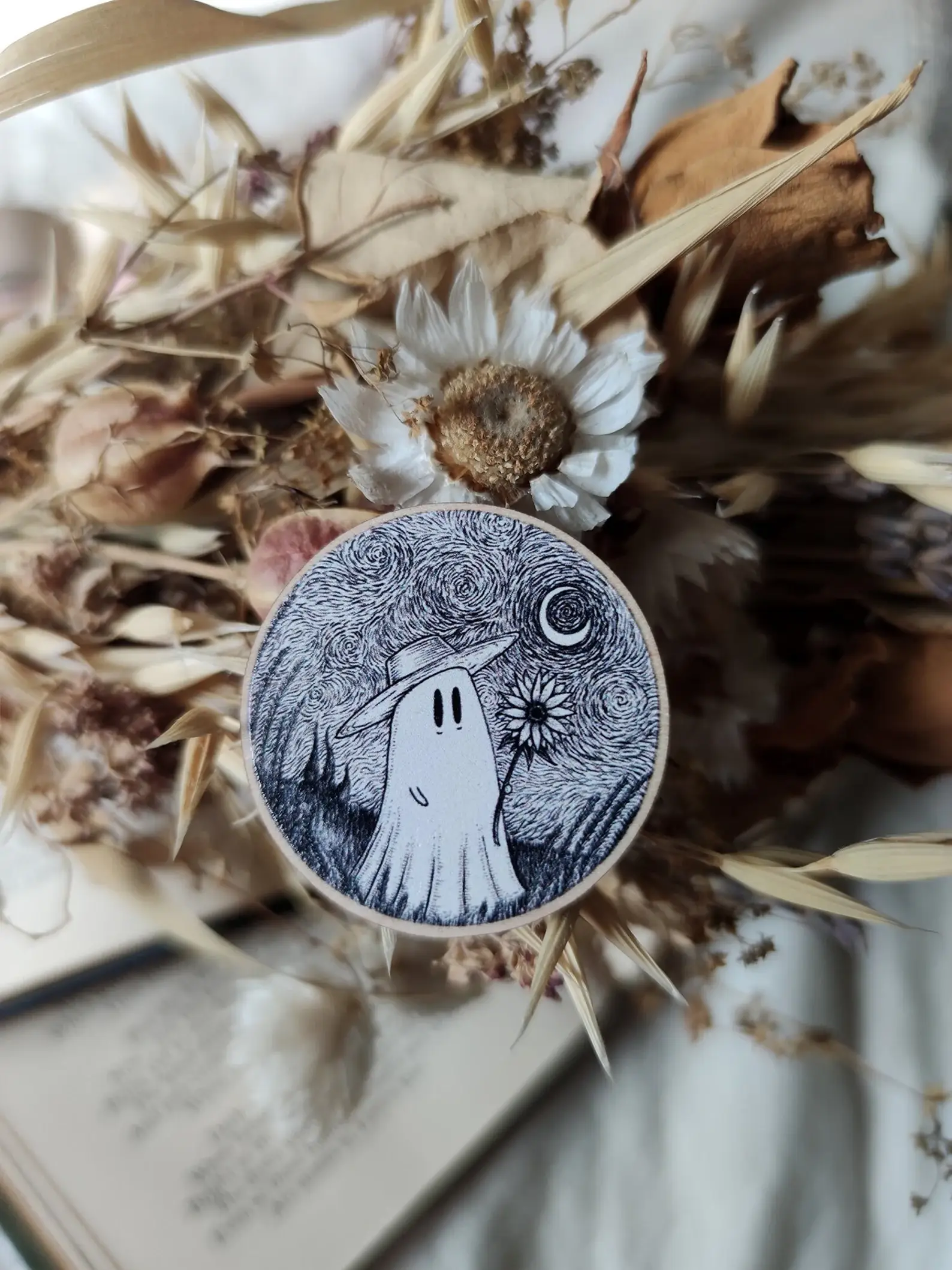 Jon Turner Illustration - Wholesale Reversspeld/knoop - Vincent Van Ghost houten speldje1