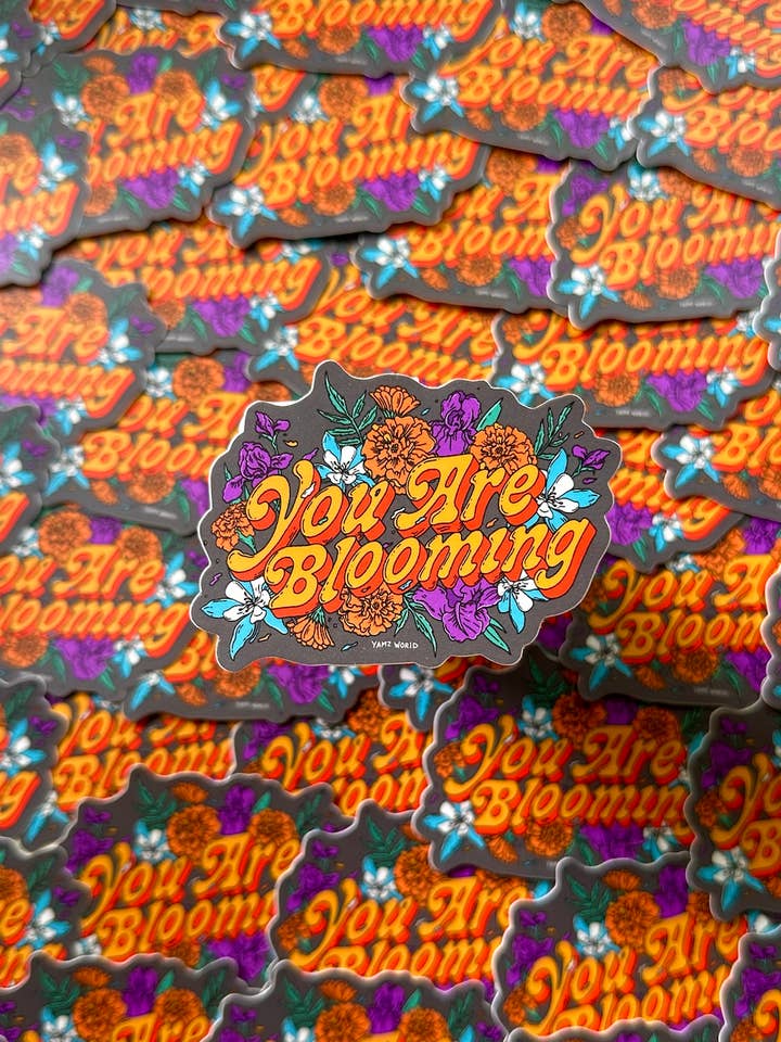 Autocollant « Vous êtes en fleurs » pour la vente par YAMZ: World of Color