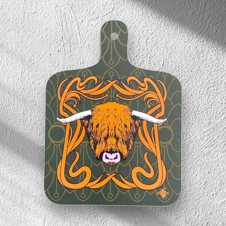 Planche à découper Highland Cow, petite pour la vente par Brave Scottish Gifts