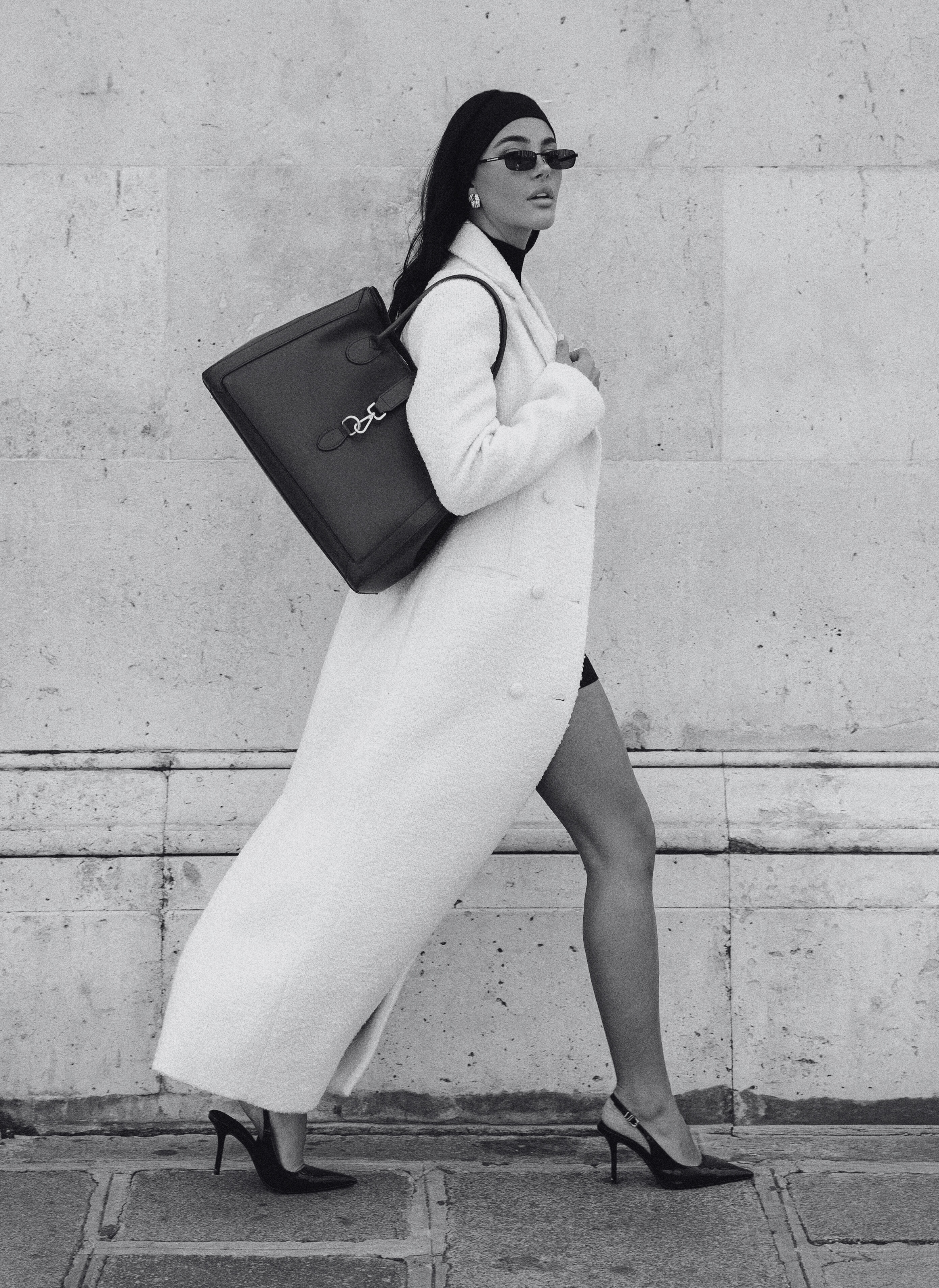 Voemièn - Wholesale Top Handle Bag - Women's - Chloe Bag in Dark Brown Brushed Leather1