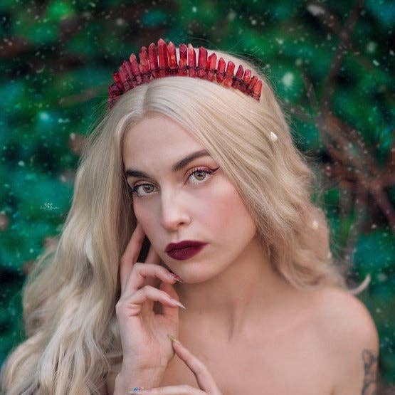 von teese crown per la vendita all'ingrosso da parte di Judy & Madeleine