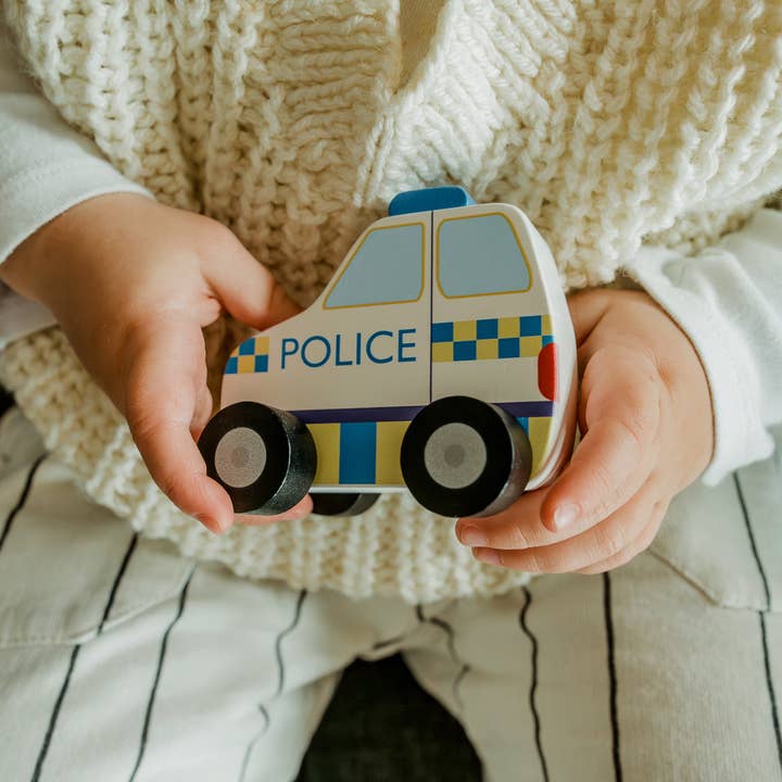Orange Tree Toys – Großhandel Holzspielzeug – Kinder – Erstes Holzschiebespielzeug Polizeiauto1