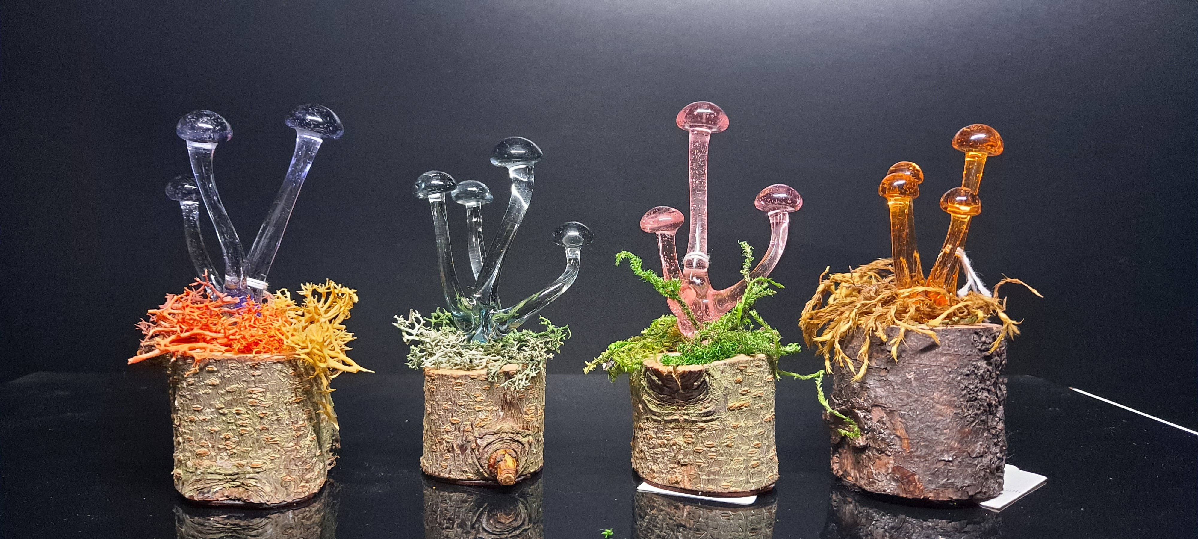 Sunshine Glass Gifts - Wholesale Sculpture - Mushroom Sculpture, Color Changing Mushroom Collection2