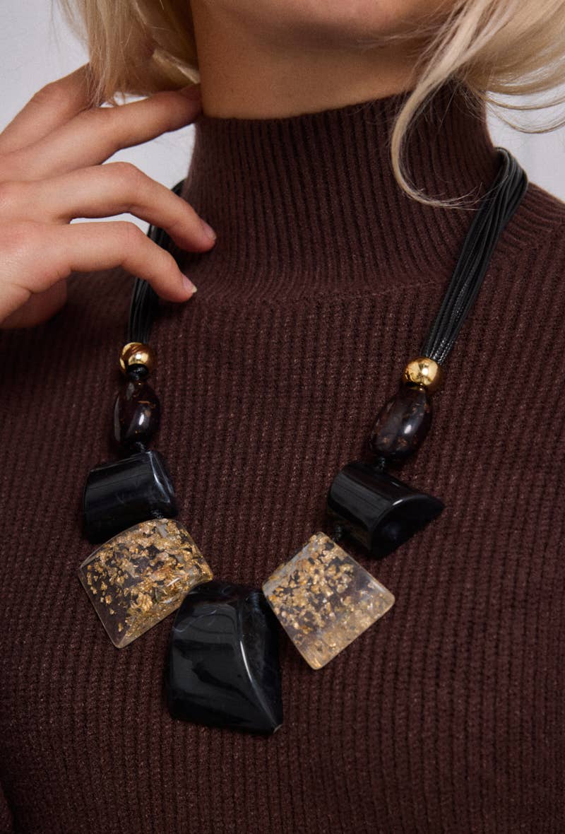 Black Fancy necklace for wholesale on Faire2