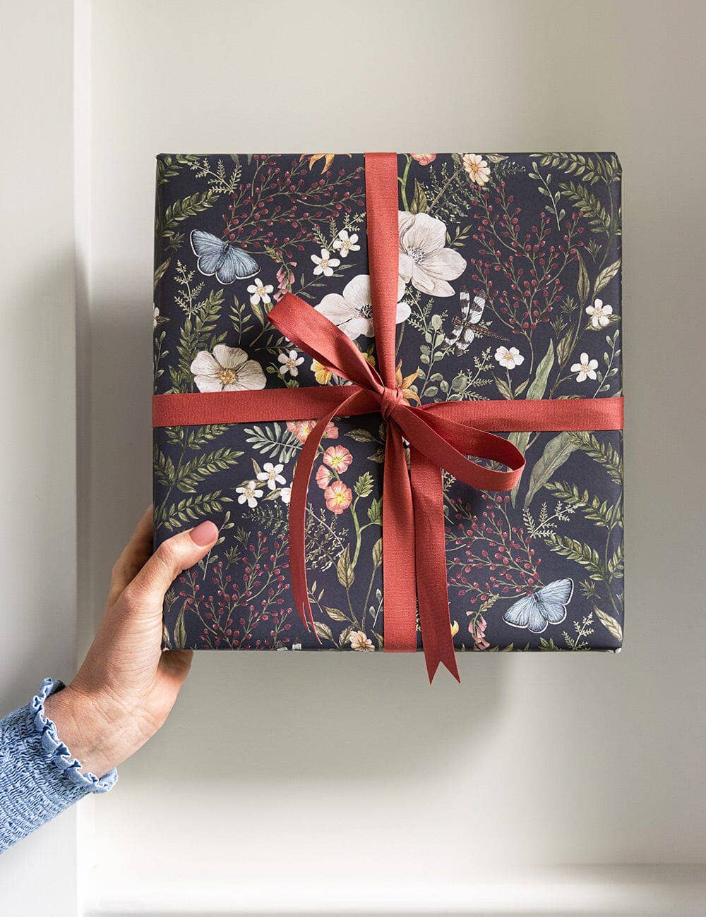 Bespoke Letterpress – Großhandel Geschenkpapier in Bögen – Kakadu / Dämmerung in Blüte 6er-Pack Geschenkpapierbögen9