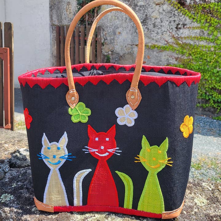 Nature et Fibre - Wholesale Basket - Embroidered tote basket "Colorful Cats" – Natural fiber1