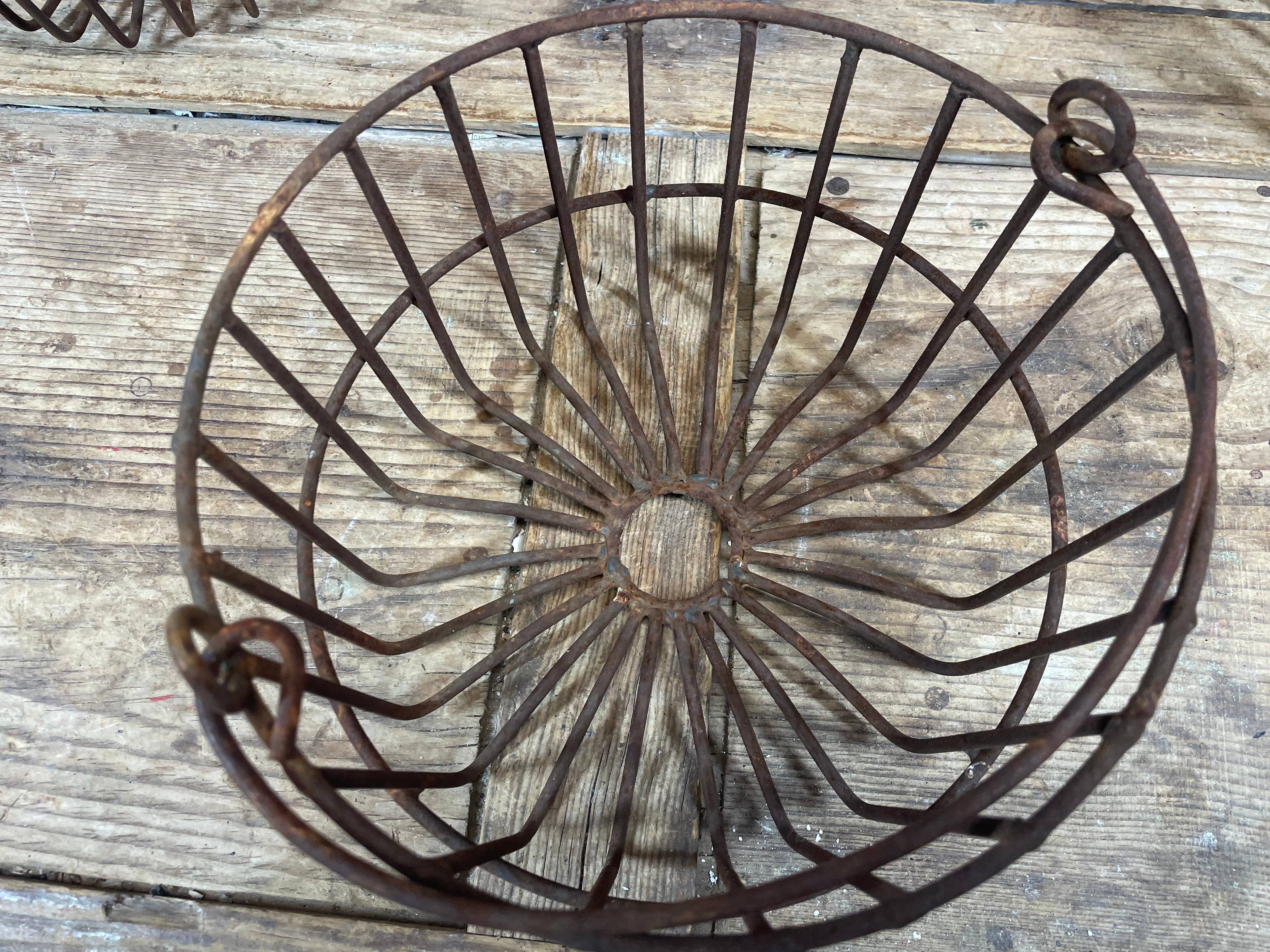 My Amigos Imports – wholesale Basket – Rusty Farmhouse Metal Egg Basket-WH-4 Sizes-NEW-Rustic10