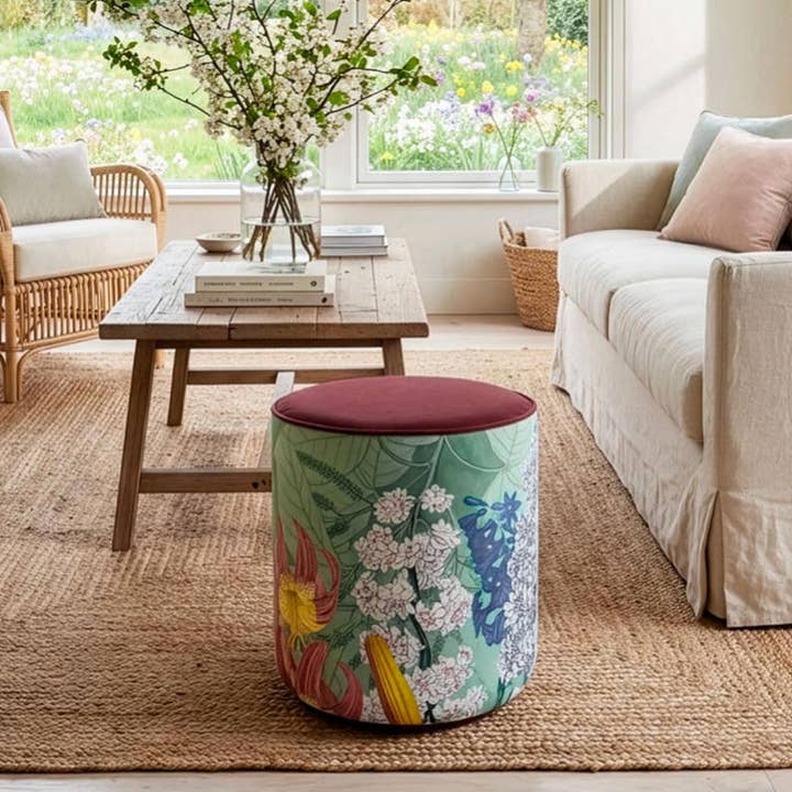 Dafne Chesterfield Pouf en Terciopelo Burdeos - Ø 48 x H 30 cm para venta al por mayor de The Napking