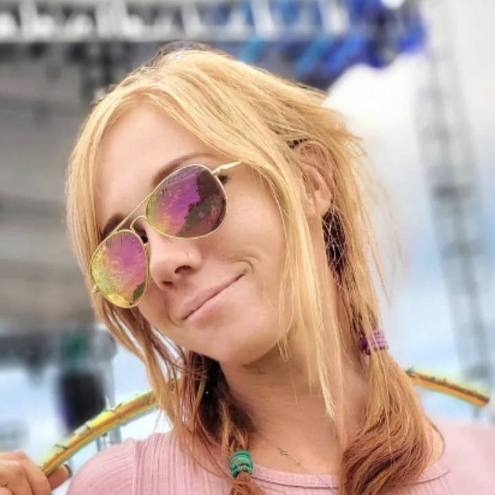 Black Shades - Wholesale Sunglasses - Women's - Made You Blush2