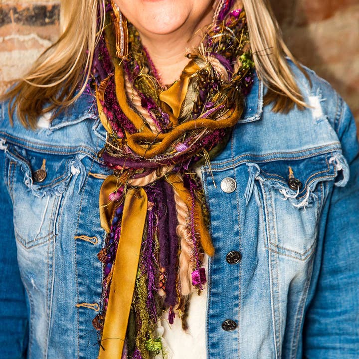 Scarves of Westwood – Cachecol - Mulher por atacado – Cachecol longo dourado, ferrugem e roxo com contas - Feito à mão0