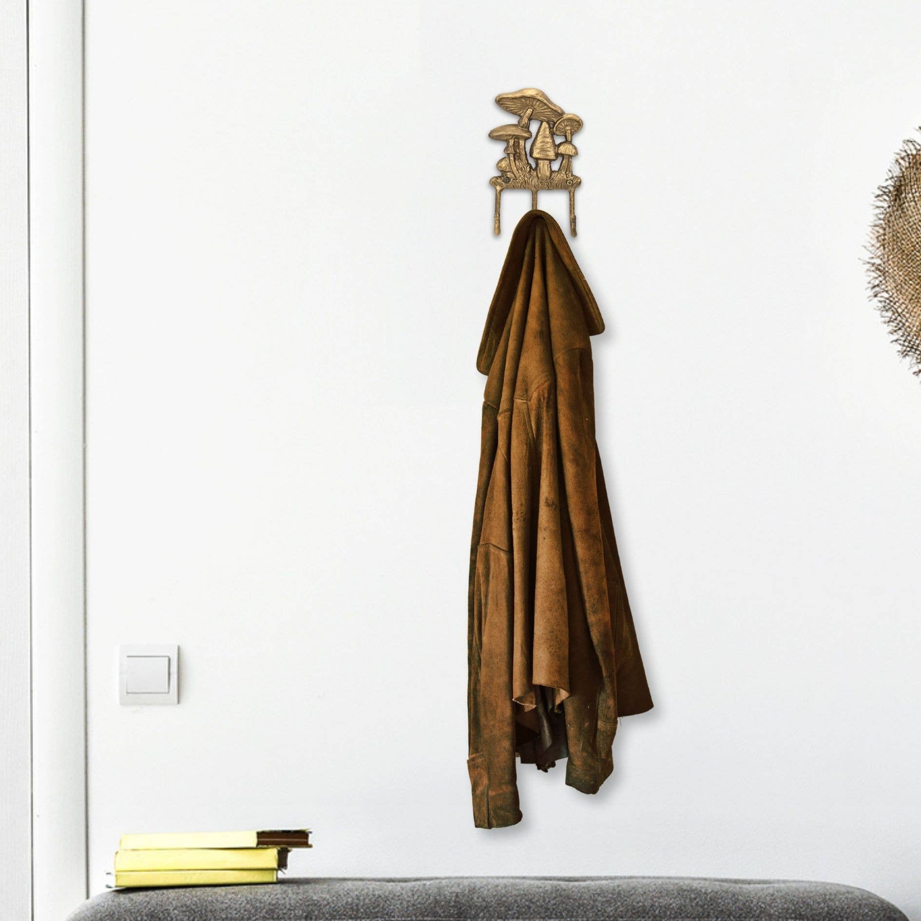 Cheungs Home Decor - Wholesale Wall Hook - Mythra Golden Mushroom Medley Cast Iron 3 Prong Wall Hook1