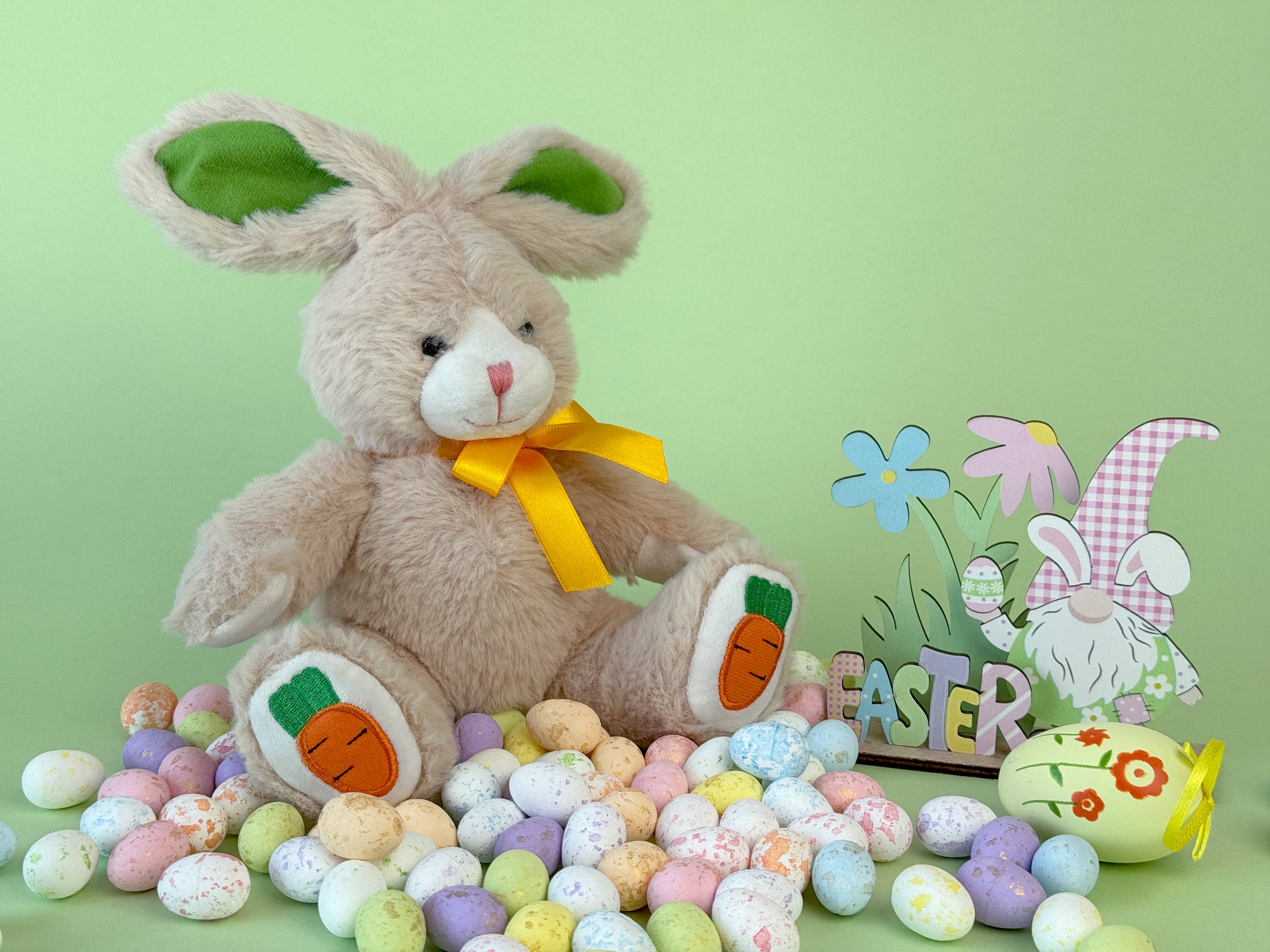 Plushland – wholesale Stuffed/plush toy – Kids & baby – 9" Easter bunny with Carrot and Flower accent | Easter Plush2