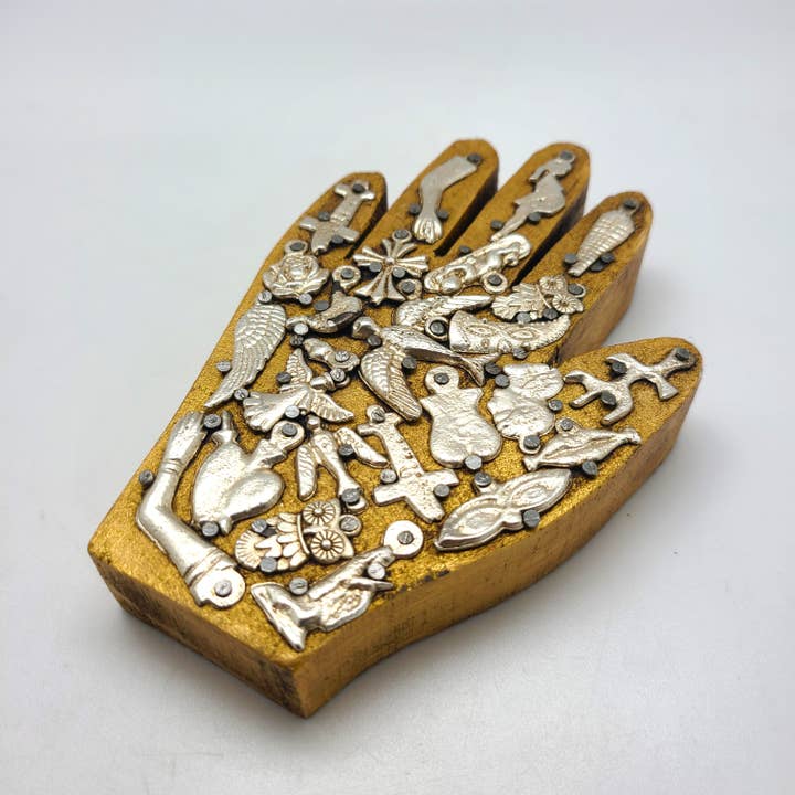 Contreras Designs - Wholesale Wall Accent - MXCPHD2- Wood Milagros Hand8