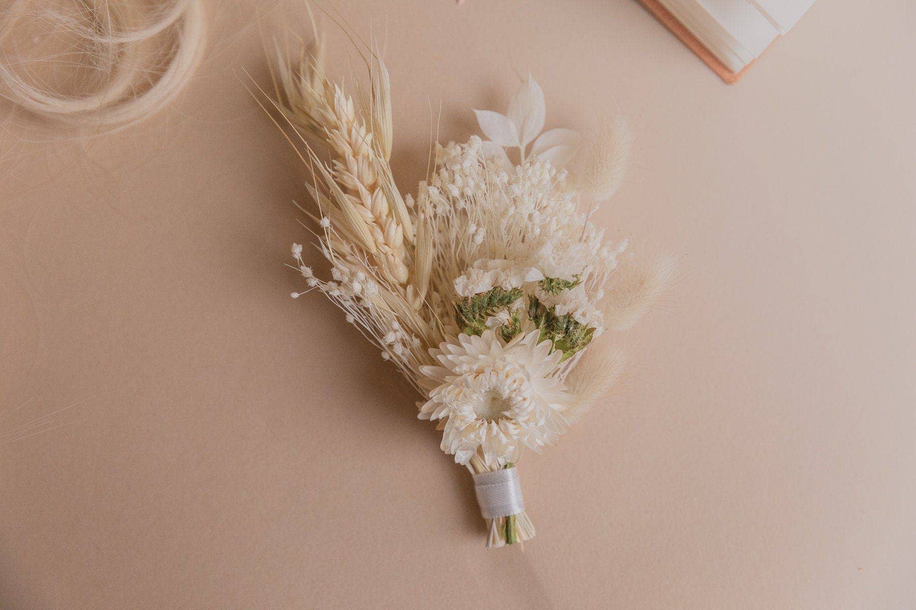 Hidden Botanics – wholesale Wristlet – White Statice & Straw Flowers Wrist Corsage  / Ruscus Wrist Corsage / Flower Bracelet3