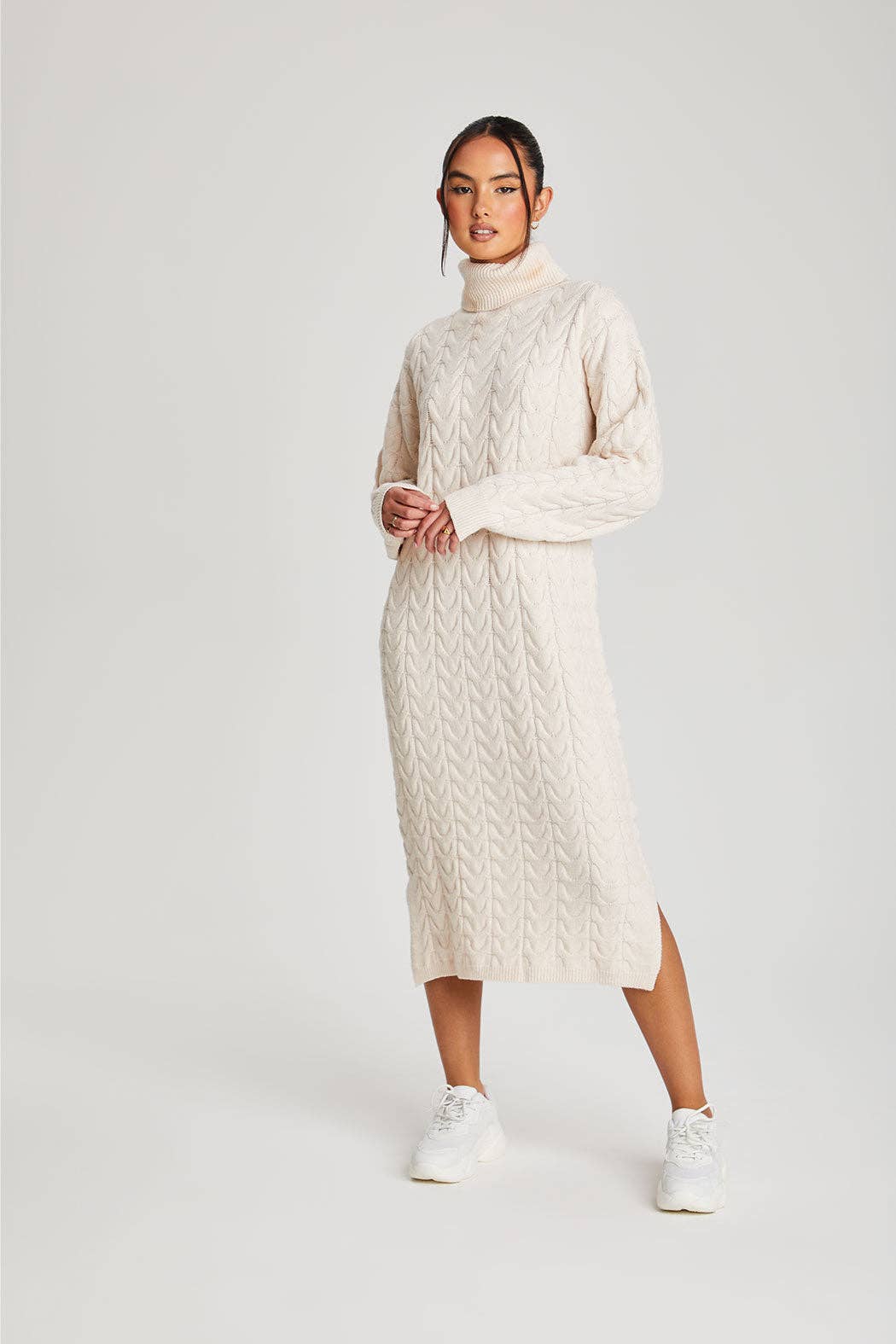 Urban Bliss – wholesale Dress – Women's – Ascot Longline Cable Dress0