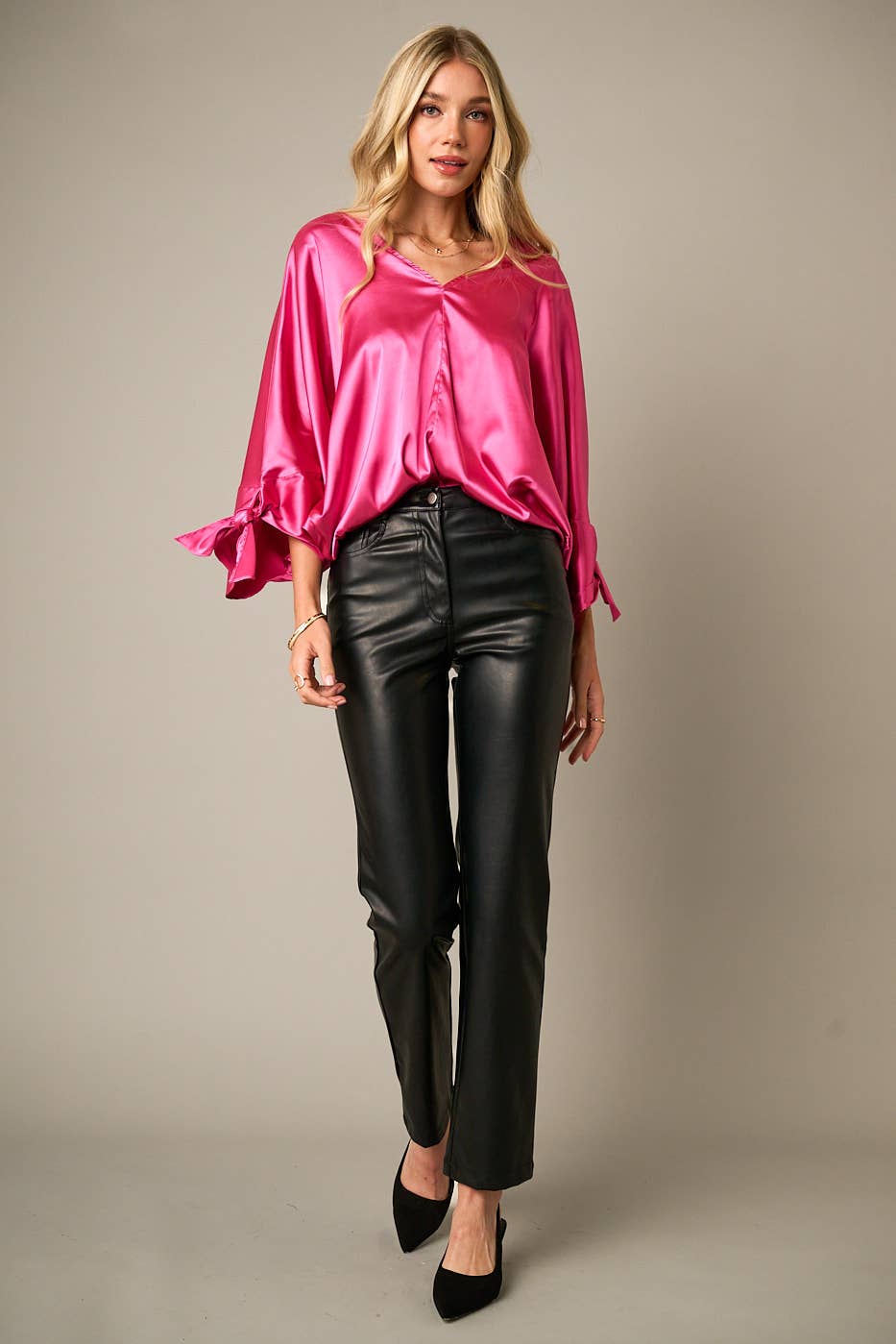 mittoshop - Vente Chemisier – femme - BLOUSE EN SATIN À MANCHES LONGUES AVEC DÉTAIL NŒUD ET COL EN V8